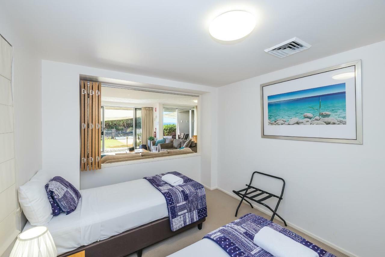 On The Beach Resort Bribie Island Woorim Exterior foto